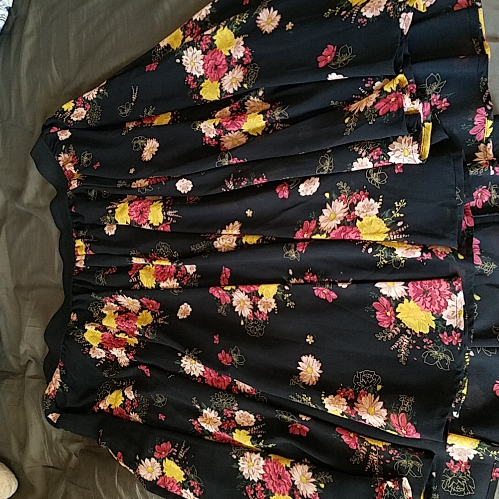 Torrid size 1/2, black, floral